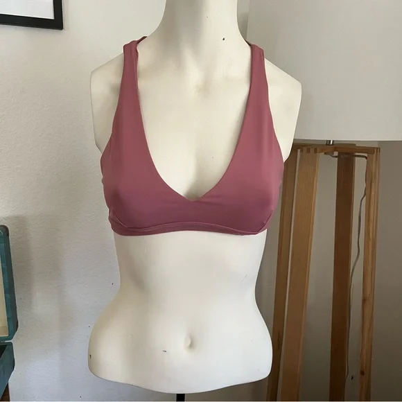 Lululemon Bundle 4 Piece Sport Bra, Leggings, Sleeveless Top Bundle Set Size 6 - Picture 9 of 12